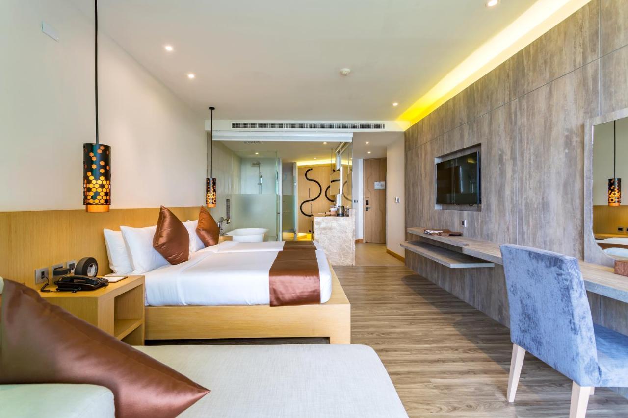 Crest Resort & Pool Villas - Sha Extra Plus Patong Exterior photo Deluxe Room