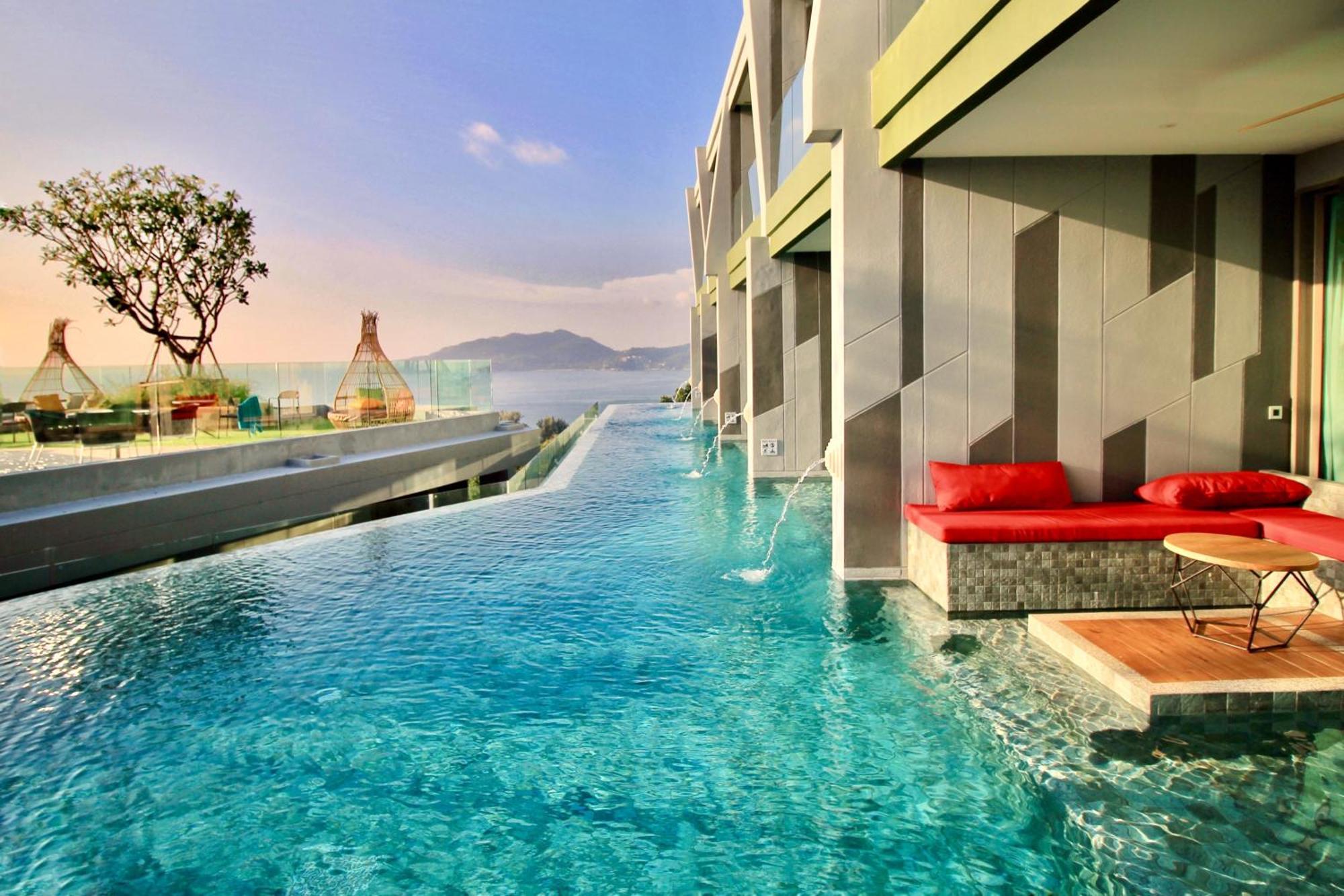 Crest Resort & Pool Villas - Sha Extra Plus Patong Exterior photo Infinity pool at the hotel