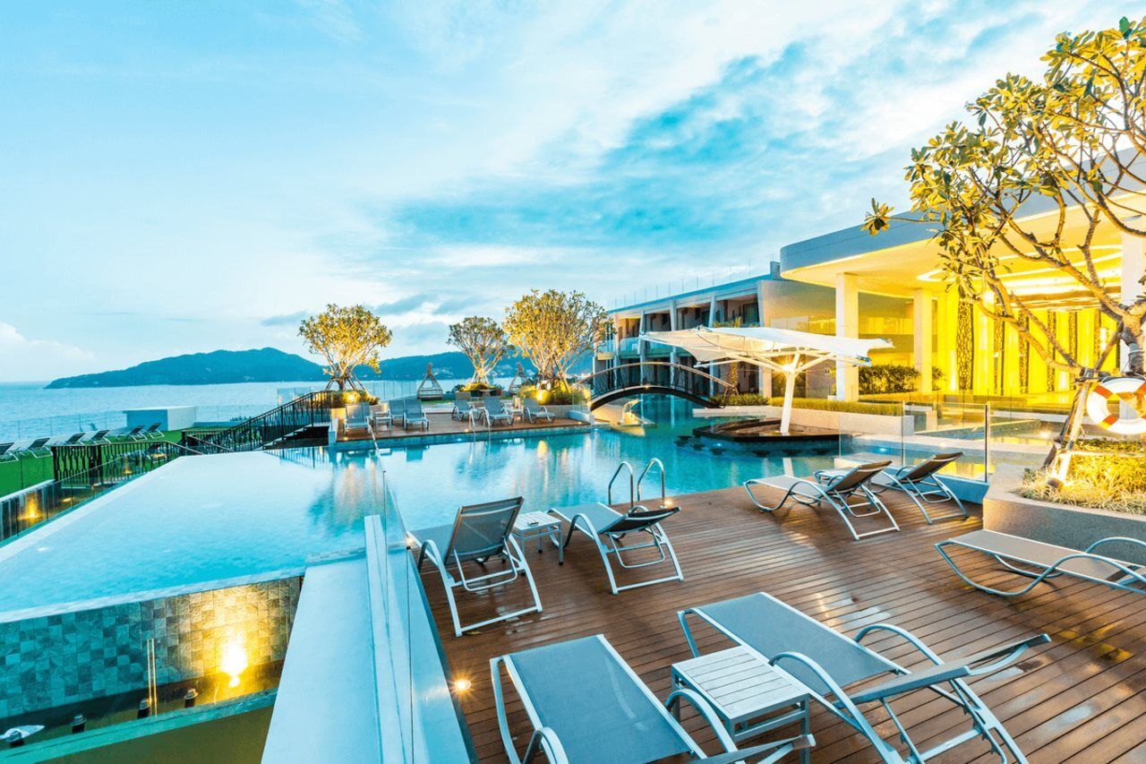 Crest Resort & Pool Villas - Sha Extra Plus Patong Exterior photo The swimming pool at the hotel